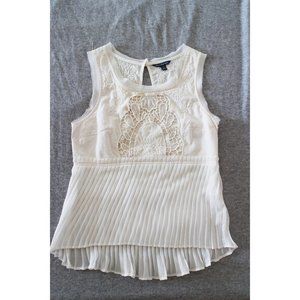 American Eagle Outfitters White Pleated Lace Sleeveless Top Size S/P